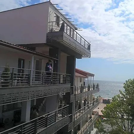 La John Szálloda Vama Veche